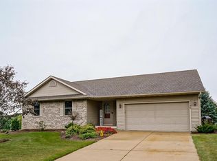 139 Maria Ln, Cottage Grove, WI 53527