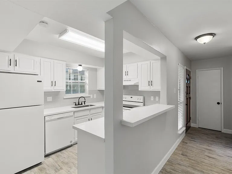 13010 Trail Hollow Dr #3010 — Photo 15