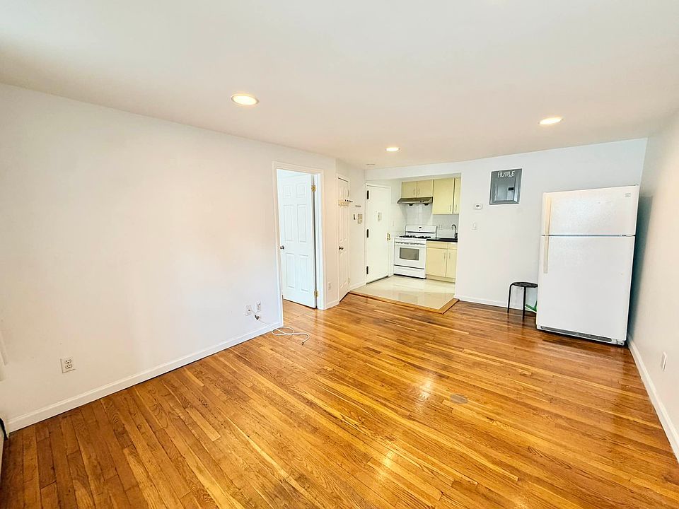 1st image of 545 2nd Ave APT 4R