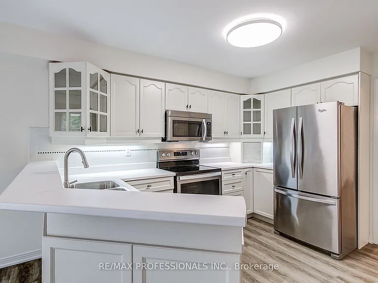 2145 Country Club Dr E #23 — Photo 7