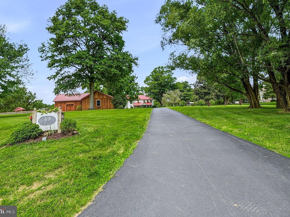1st image of 49 Rolling Green Ln