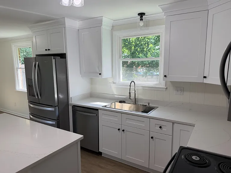 6815 Cooks Ave — Photo 3