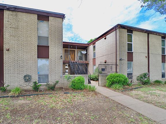 2nd image of 3828 Cibolo Dr APT 104