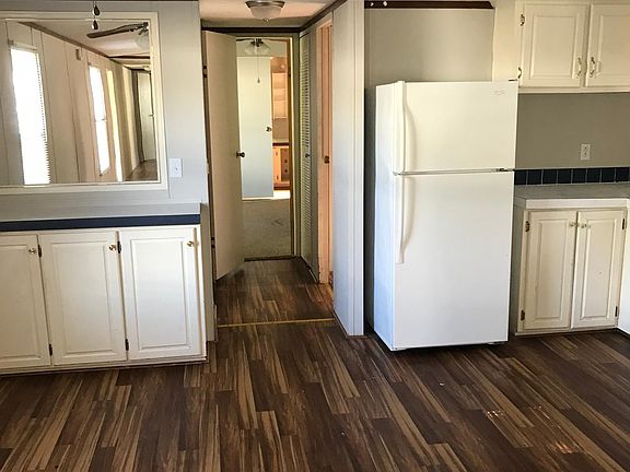 2nd image of 410 Brown St Lot 17