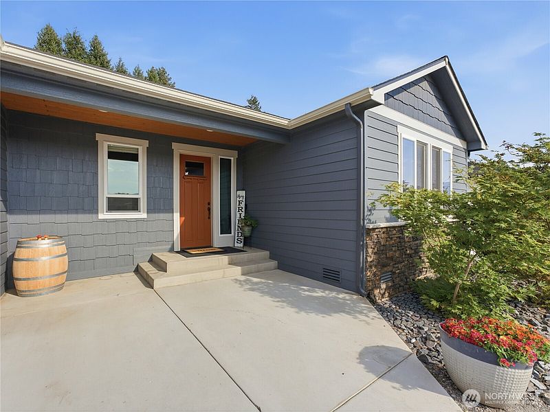 5th image of 625 S Perry Avenue