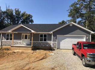 145 Emmer Dr, Brandenburg, KY 40108