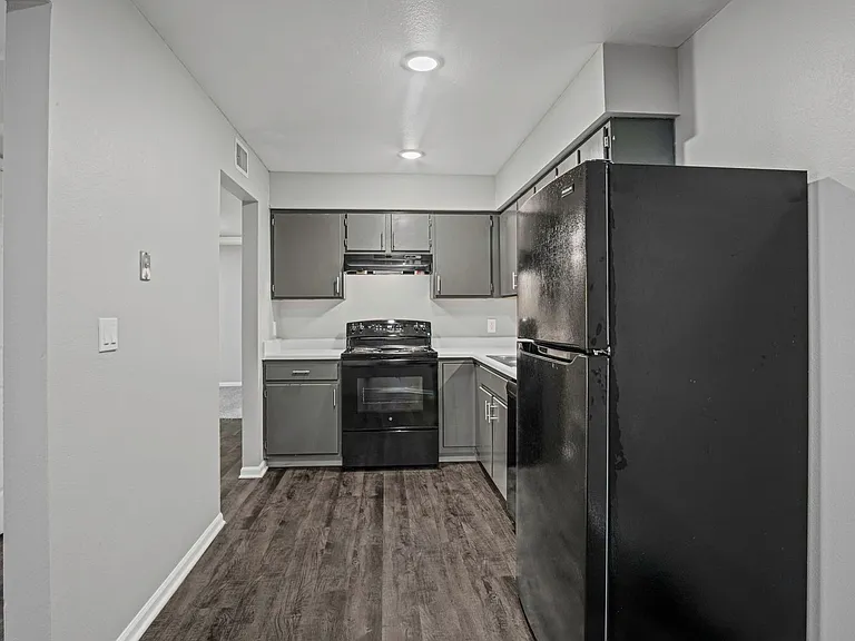 Peachtree Place — Photo 8