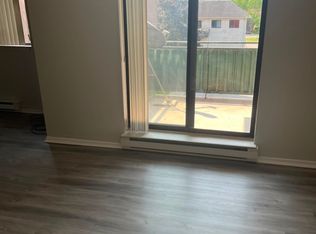 152 Thorold Rd #305, Welland, ON L3C 6N3