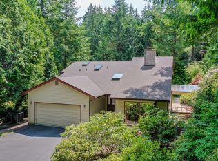 9660 Battle Point Dr NE, Bainbridge Island, WA 98110