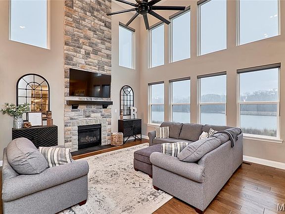 5th image of 540 Deer Brook Dr