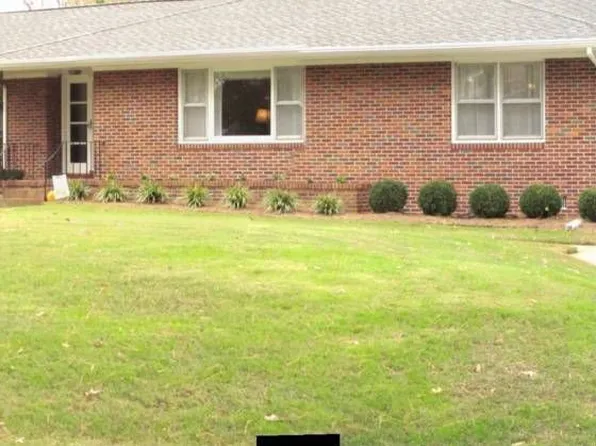 415 Robin Rd, Portsmouth, VA 23701