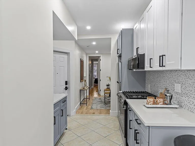 121 41st St #3 — Photo 4