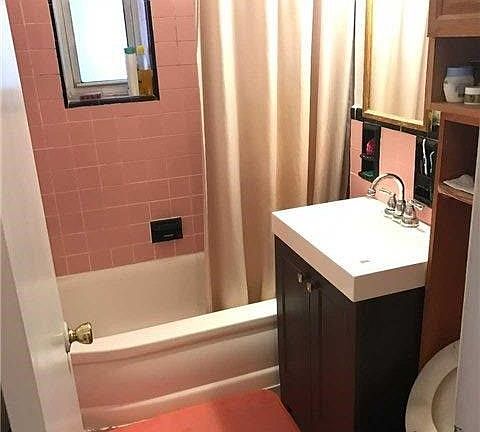 4th image of 3325 92nd St #3L