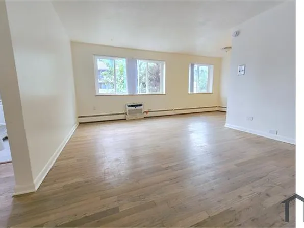 801 Dahlia St, Denver, CO