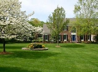 5 S Gables Dr, Chester, NJ 07930