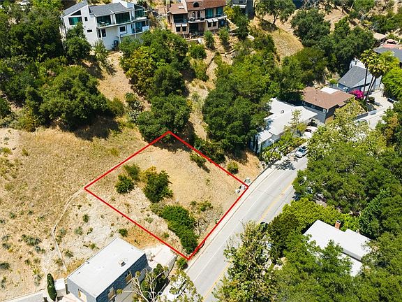 5th image of 2589 E Chevy Chase Dr Lot 27