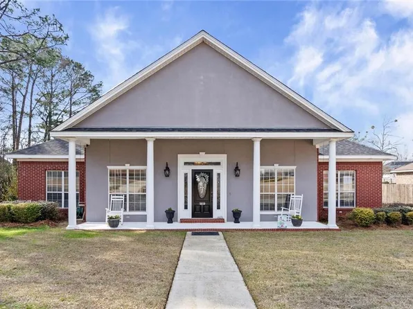 1619 Gold Stream Dr, Saraland, AL 36571