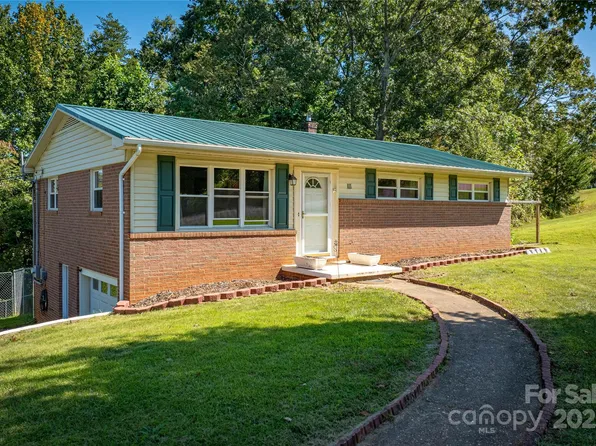 111 Baxter St, Morganton, NC 28655