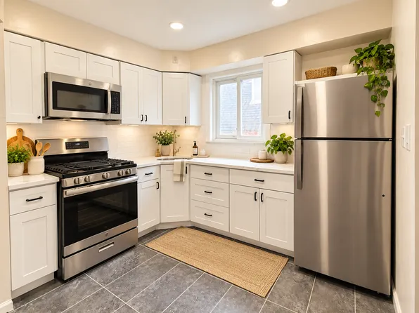 180 Beach 118th St Floor 3, Rockaway Park, NY 11694