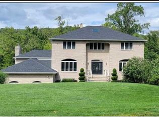 77 Taylortown Rd, Montville, NJ 07045