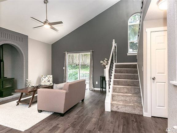4th image of 3118 26th Avenue Ct SE