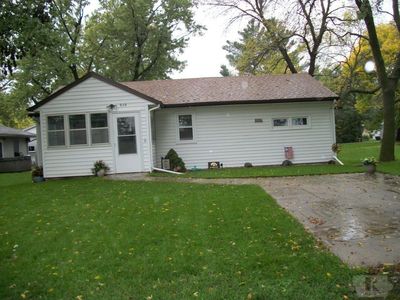 909 N Hughes Ave, Cherokee, IA, 51012