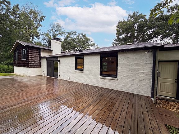 5th image of 6112 Pinehurst Dr
