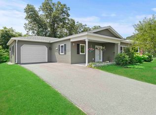 139 Buttonwood Rd, Brattleboro, VT 05301