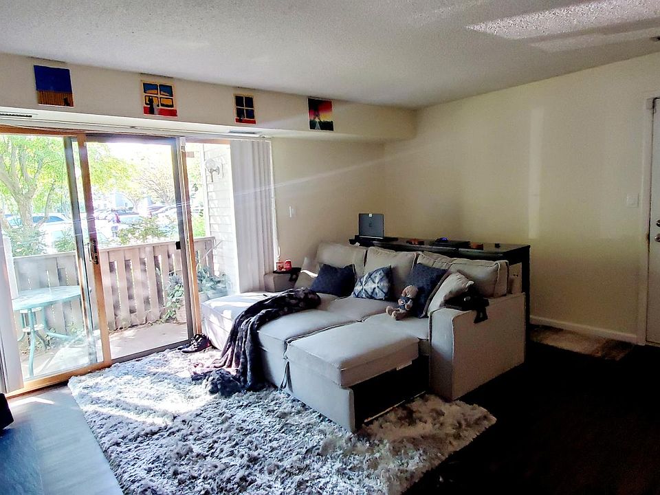 1st image of 905 Aspen Dr