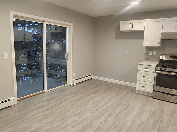3rd image of 40 Herb Hill Rd Unit 1