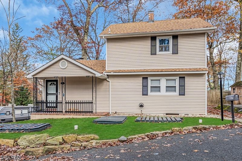 1st image of 47 Wildwood Shores Dr