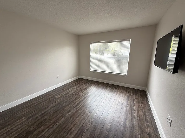 8844 Grand Palms Cir — Photo 42