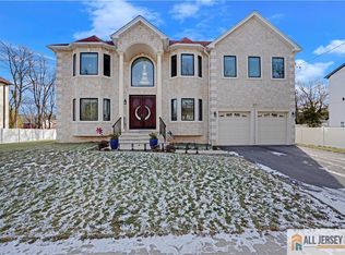 25 Mount Pleasant Ave, Edison, NJ 08820