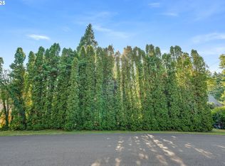 4142 SW Hamilton St, Portland, OR 97221