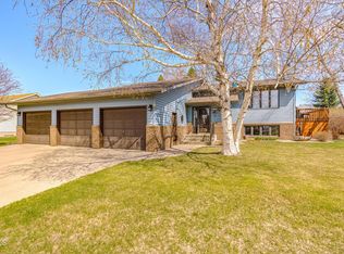 410 3rd St, Riverdale, ND 58565