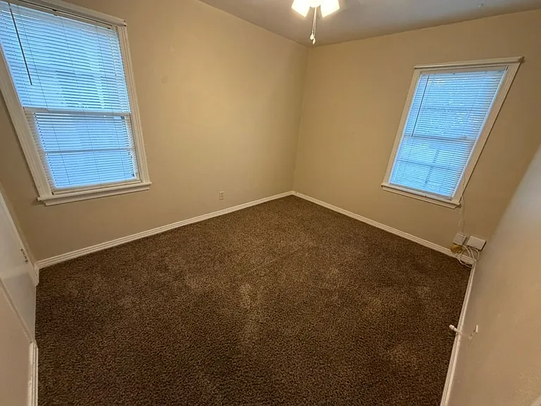 4229A SW 2nd Ave — Photo 10
