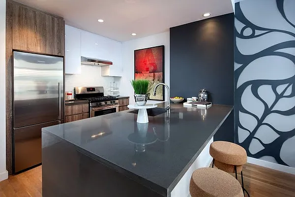 Rented by Greystar | media 35