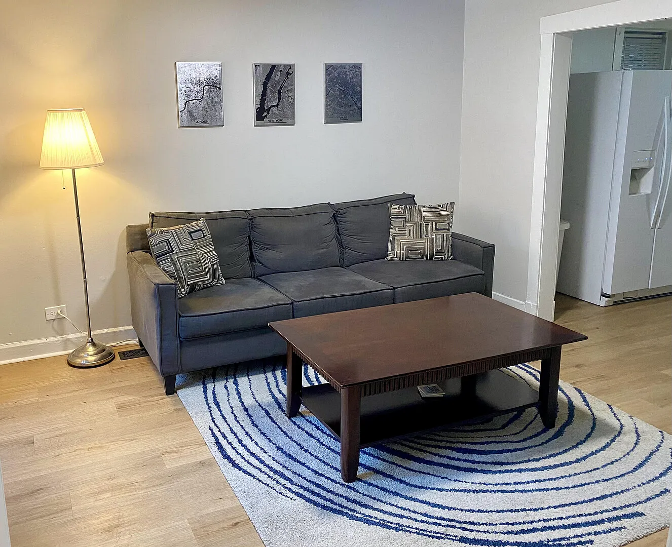 2BR APT in Lincoln Park Chicago — Photo 2