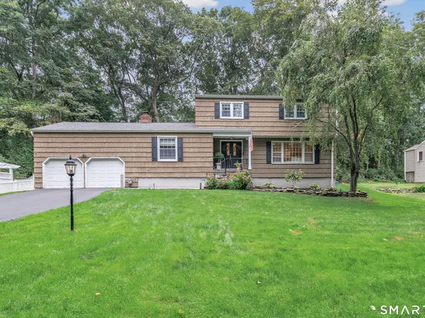 22 Sabina Road, Trumbull, CT 06611