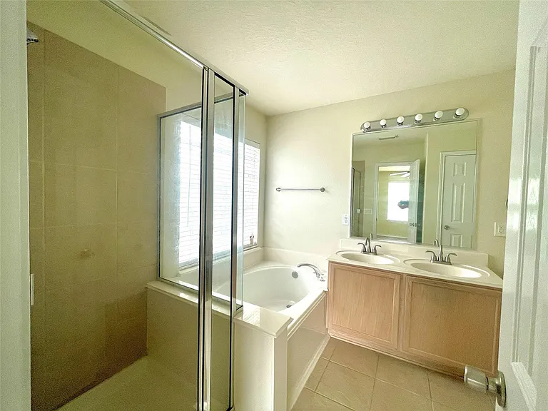 5811 La Crema — Photo 21