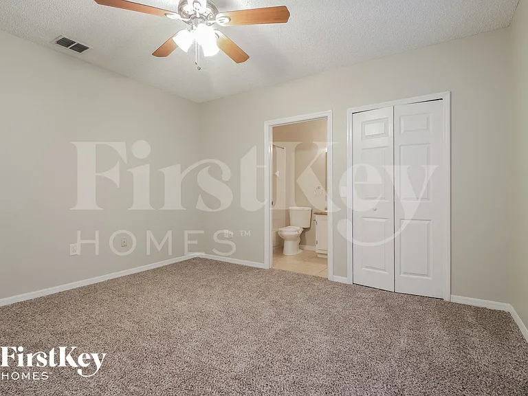 1205 Schumann Dr — Photo 7