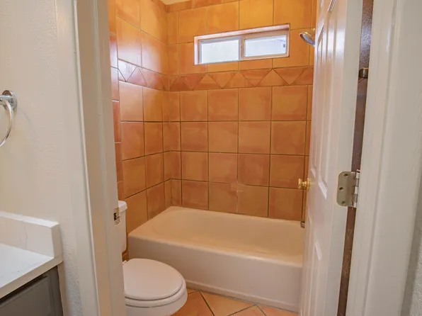 2656 Bearcat Dr, Las Cruces, NM 88001