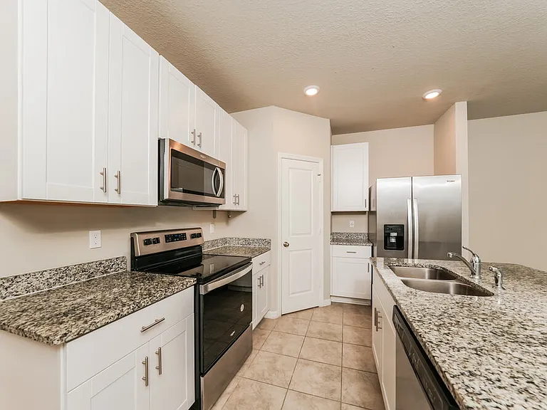 4030 Hot Springs Ave — Photo 7