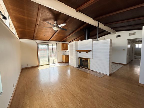 5th image of 2624 Bal Harbor Ln