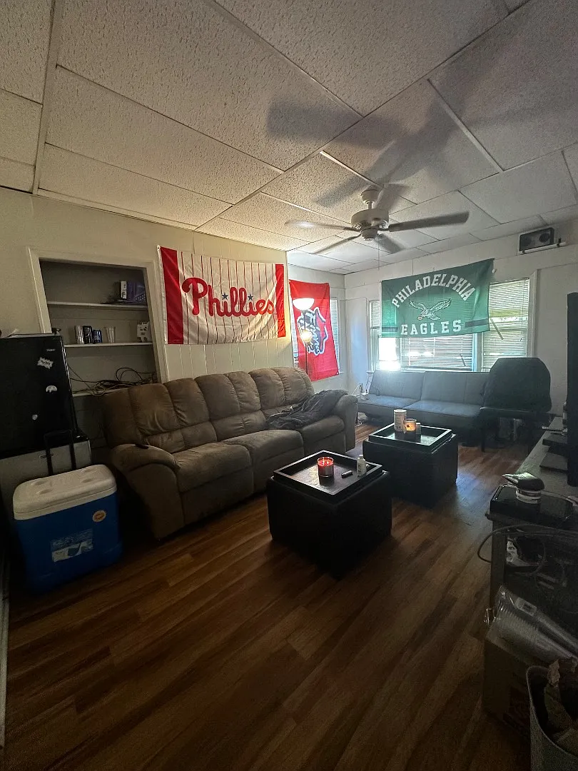 Unit Photo - 324 Stewart St #B