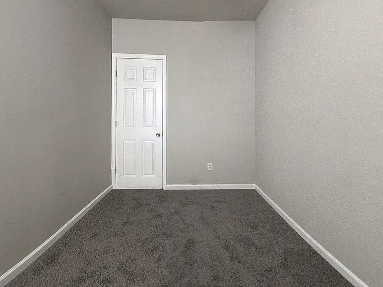 1038 W Orleans St — Photo 4