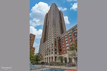 Rented by R New York