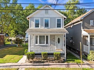 15 Manhattan St, Ashley, PA 18706