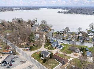 5036 Shoreview Dr, Coloma, MI 49038