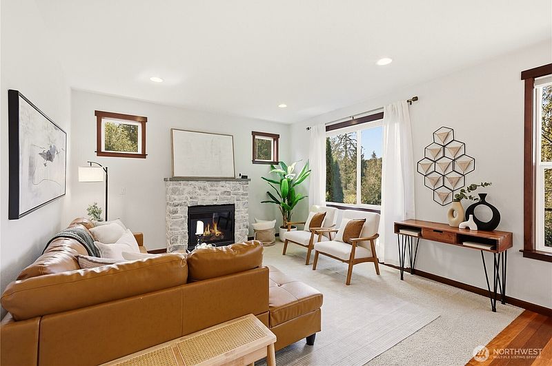 5th image of 1414 Lake Roesiger Drive